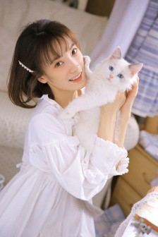 饭岛玖罗